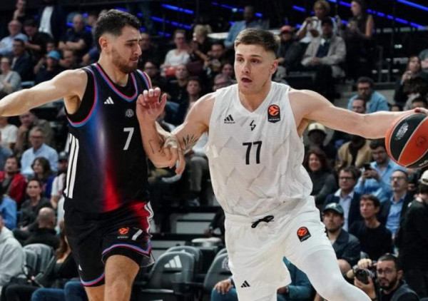 Šuterska rapsodija u Parizu: Asvel preživeo 19 izgubljenih lopti i slavio, Hifi od rekordera do tragičara
