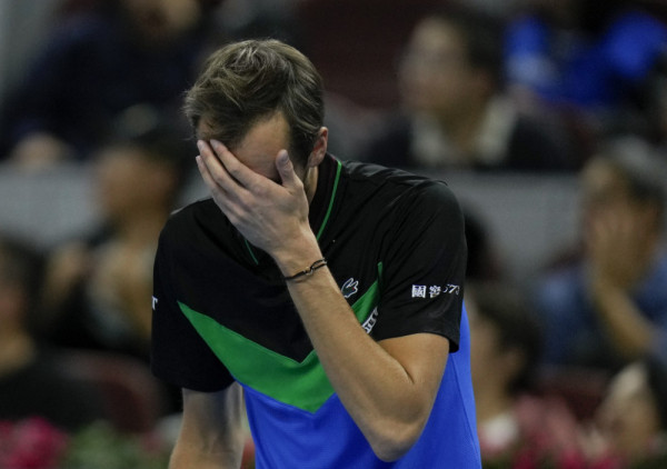 (FOTO) Medvedev ne prestaje da misli da čoveka koga je povredio: Poklon za navijača