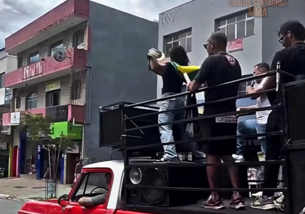 (VIDEO) Osvojila UFC titulu, a na dočeku niko! Društvene mreže "bruje" o ispali Brazilaca