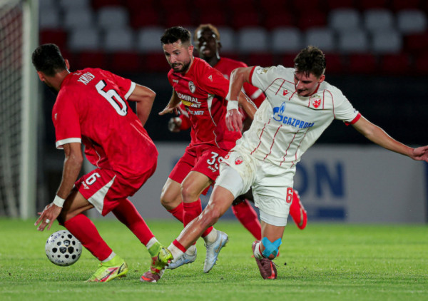 (UŽIVO, VIDEO) Radnički 1923-Crvena zvezda (0:0): Dupla nula na "Čika Dači", Kragujevčani nisu uspeli da materijalizuju terensku dominaciju