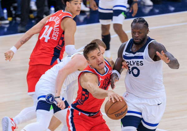 Bogdanović u pravom ritmu pred start NBA lige, Hjuston razbio šampiona
