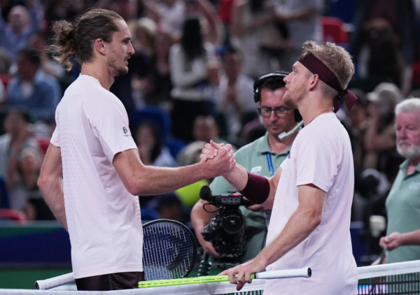 Ups! Zverev nalateo na boljeg u Šangaju i ostao bez finala