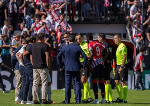 Kazne za 12 navijača Rajo Valjekana zbog prekida utakmice protiv Atletik Bilbaa