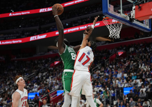 (UŽIVO) Detroit - Boston: Pistonsi vode, povreda centra Bostona
