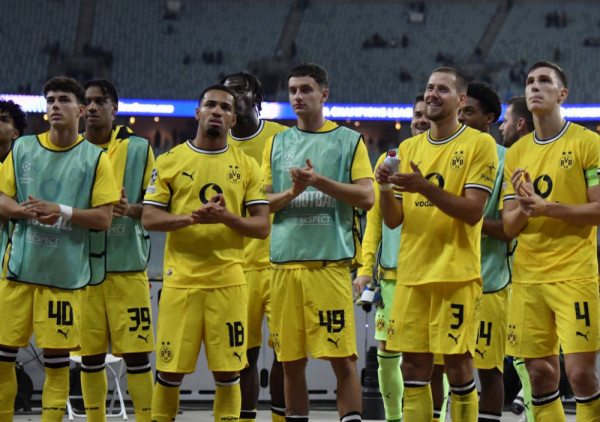 Uvek neka nova komplikacija: Fudbaleri Borusije Dortmund odbili da se tuširaju na stadionu u Bakuu zbog bakterije