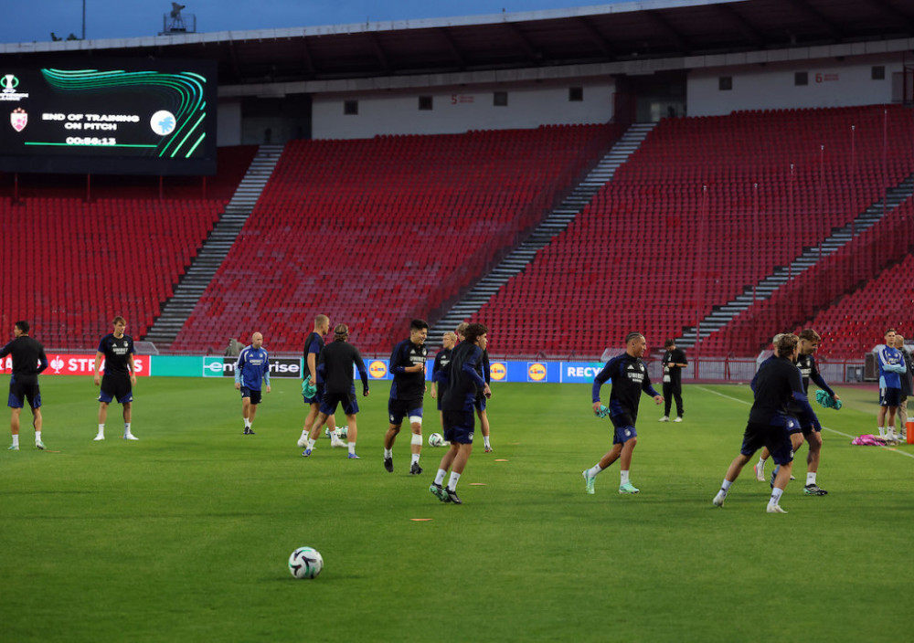 Danski fudbaleri na stadionu "Rajko Mitić"