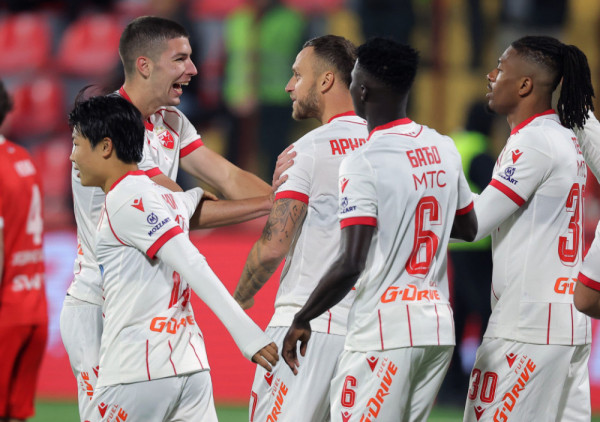 (UŽIVO) Jedinstvo - Crvena zvezda (0:1): Ivanić pogodio u prvom napadu