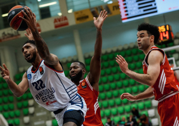 Hapoel "izrešetao" Efes bez Micića: Blejkni predvodio napadačku rapsodiju domaćih