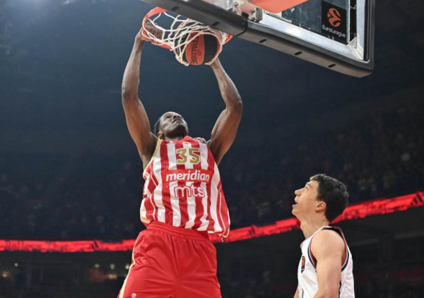 (UŽIVO) Crvena zvezda - Bajern (2/4, 48:31): "Bananamen" Koloko dominira u Areni